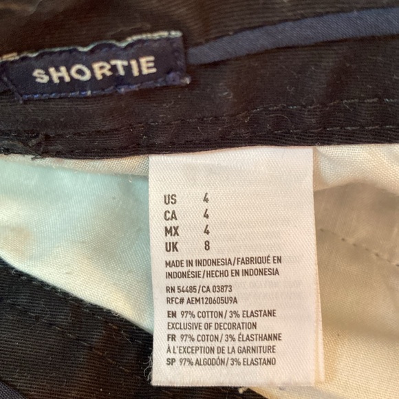 American Eagle - Shortie black shorts. Size 4 - Picture 3 of 12